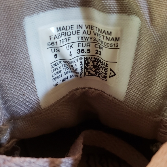 Converse size 6 low top shoe,gray/white/black - Picture 6 of 7